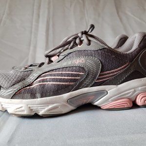Womens Like New Ryka Ultimate Athletic Shoes Size 9W